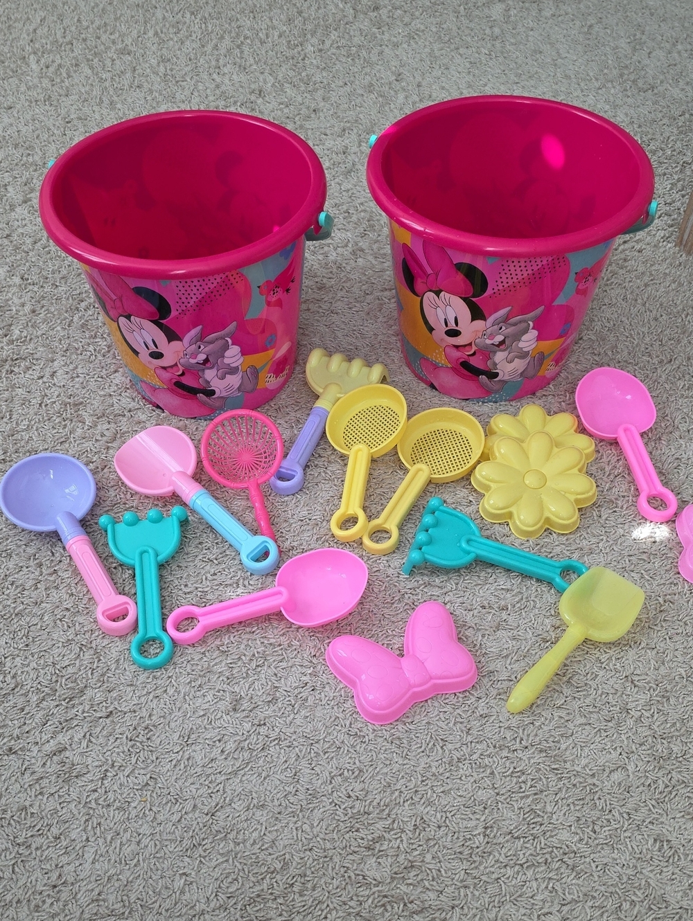 Disney Pink Minnie Mouse Beach Buckets with Pastel Sand Toys